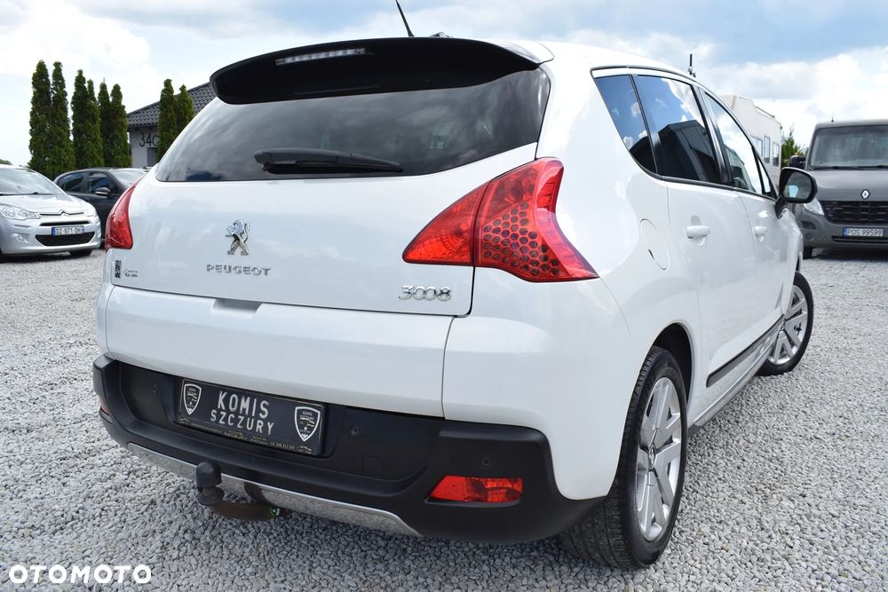 Peugeot 3008 2.0 HYbrid4 - 3