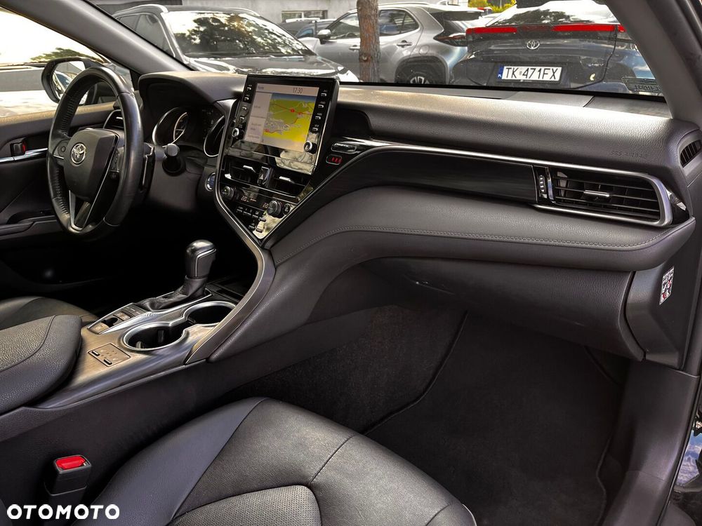 Toyota Camry 2.5 Hybrid Executive CVT - 6
