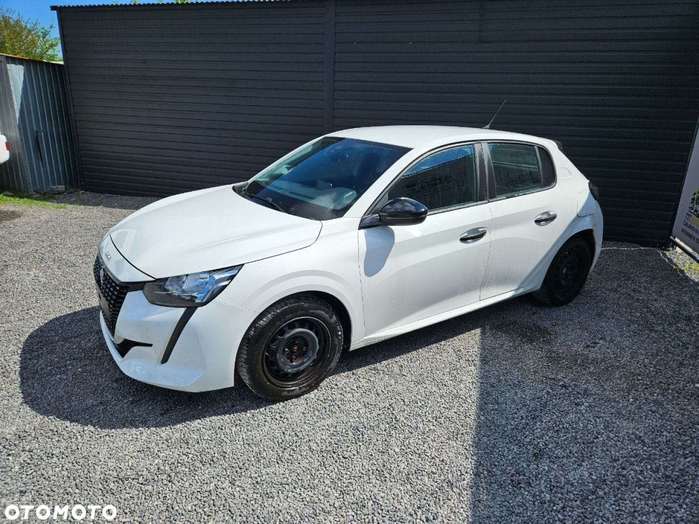 Peugeot 208 - 4