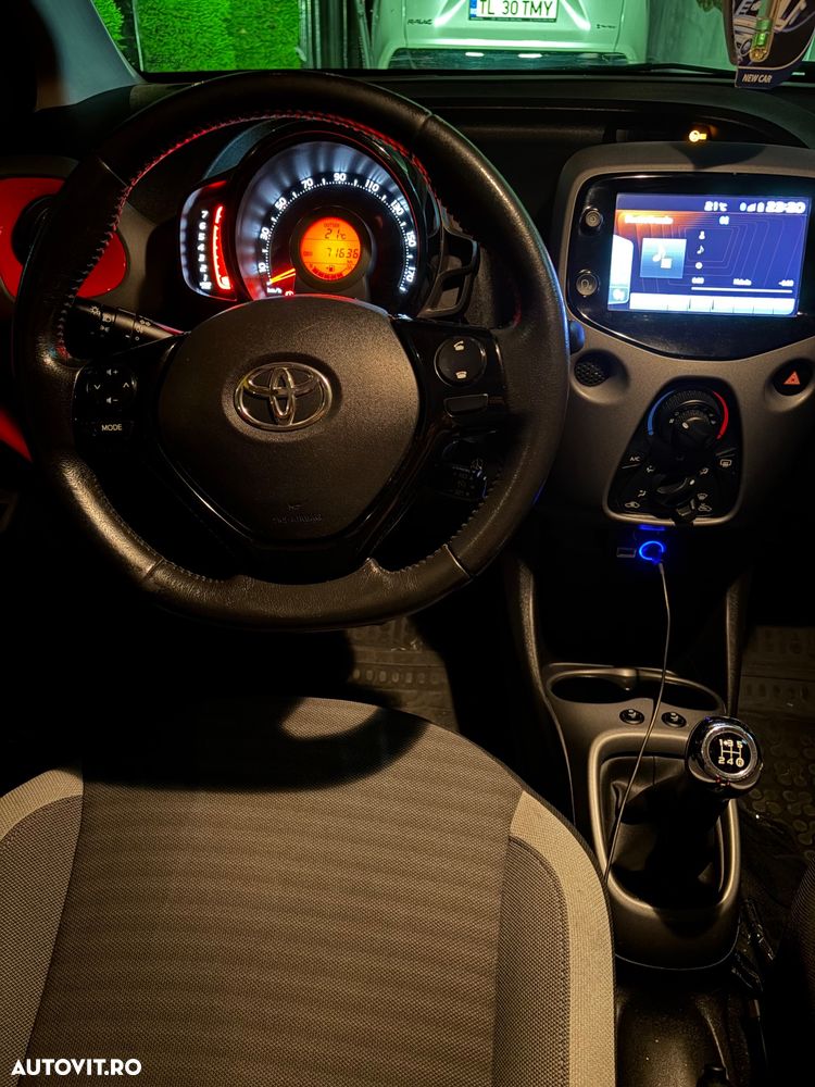 Toyota Aygo 1.0 VVY-I 5 usi X-play - 11