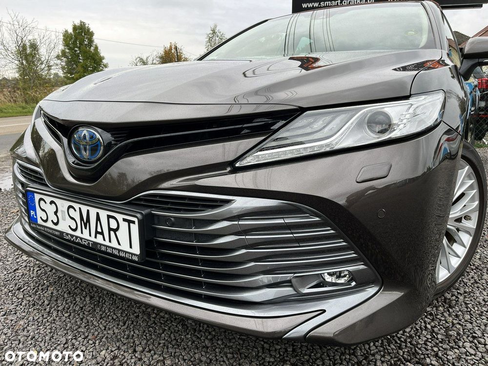 Toyota Camry 2.5 Hybrid Executive CVT - 23