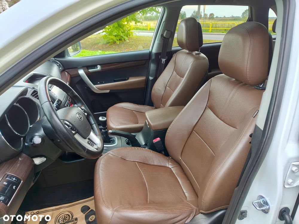 Kia Sorento 2011 photo 3
