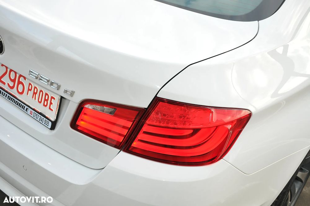 BMW Seria 5 520d Aut. - 24