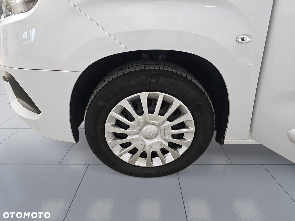 Toyota Proace City Verso 1.5 D-4D Business - 32