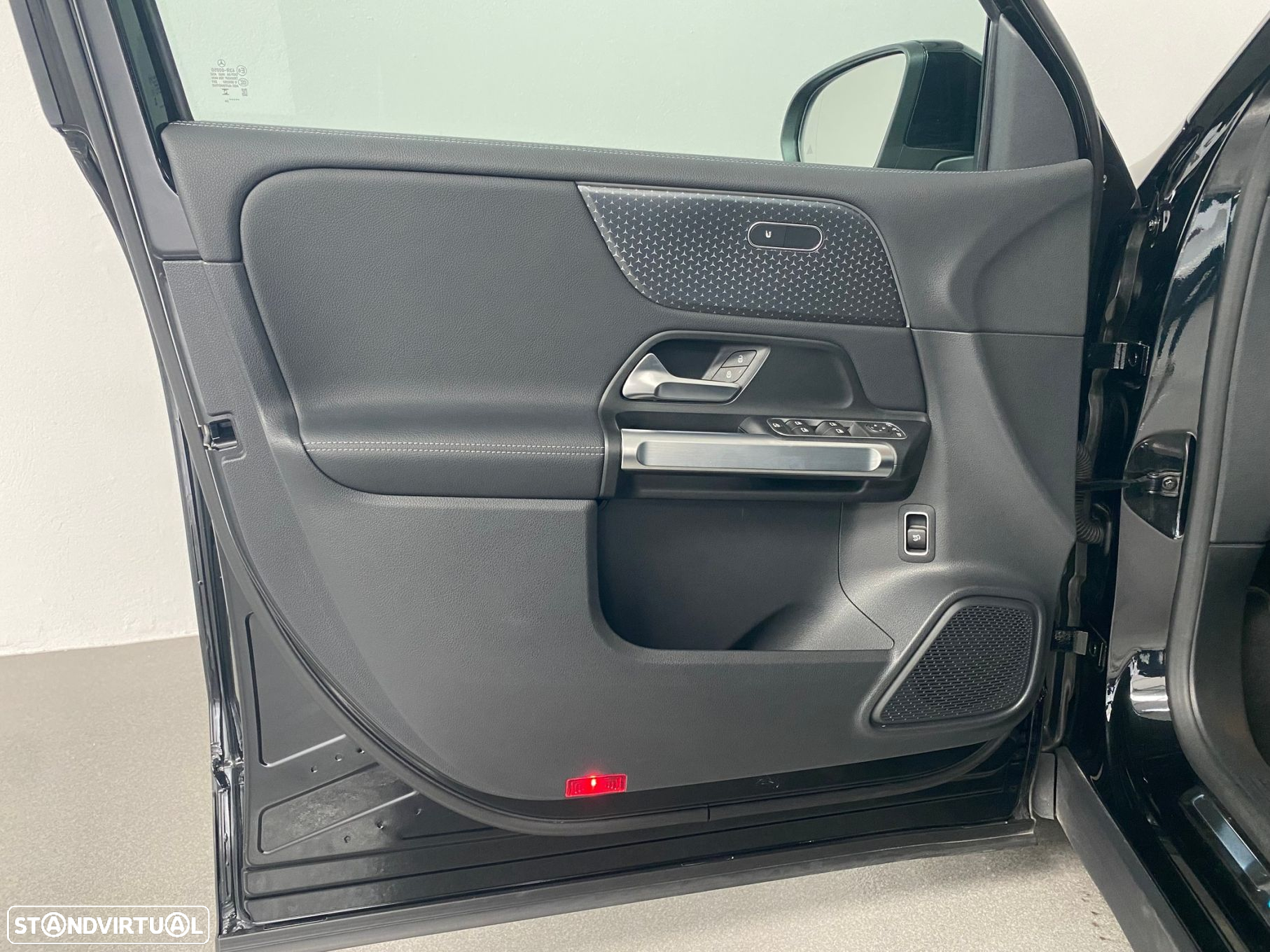 Mercedes-Benz EQB 250+ Edition - 9