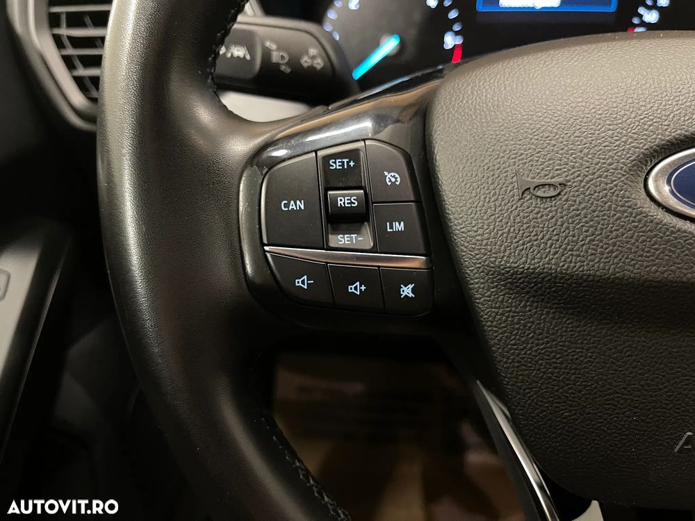 Ford Focus 1.5 EcoBlue Connected - 24