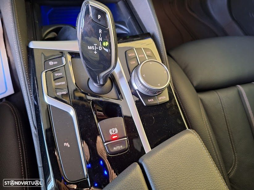 BMW 525 d Pack M Auto - 32