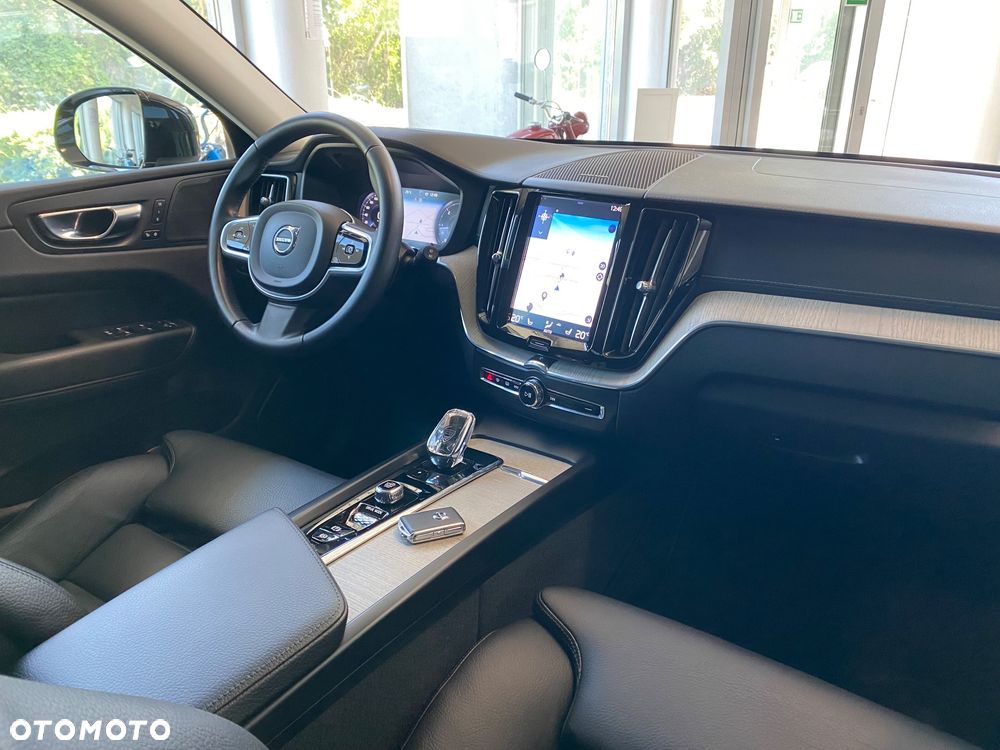Volvo XC 60 B4 D AWD Inscription - 24