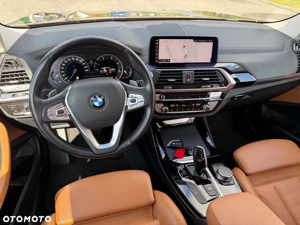 BMW X3 sDrive18d xLine - 23