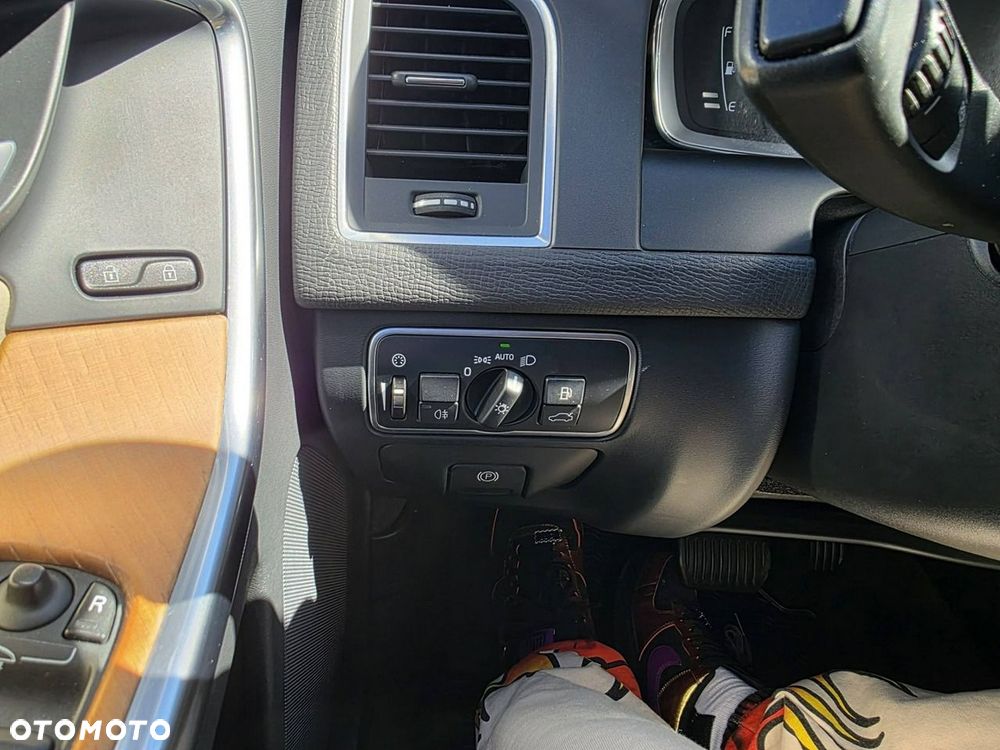 Volvo XC 60 T5 Geartronic Kinetic - 12