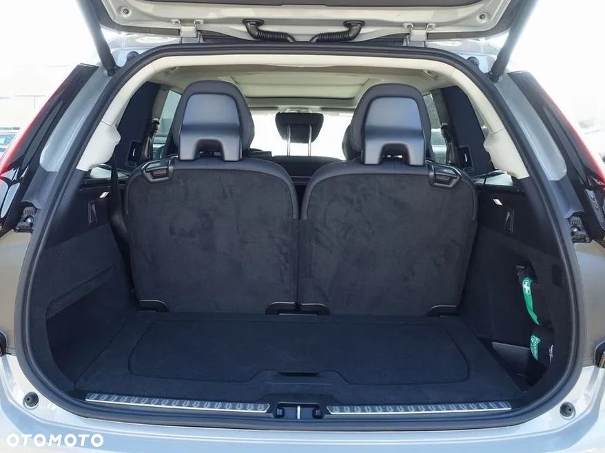 Volvo XC 90 T8 AWD Plug-In Hybrid Ultra Bright 7os - 6