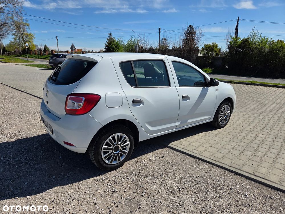 Dacia Sandero - 4