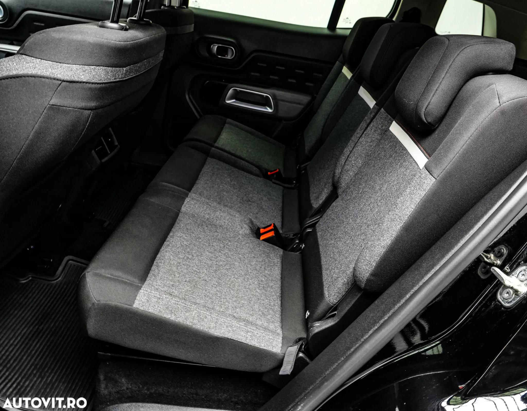 Citroën C5 Aircross 1.6 Hybrid FWD 225 EAT8 Shine - 16