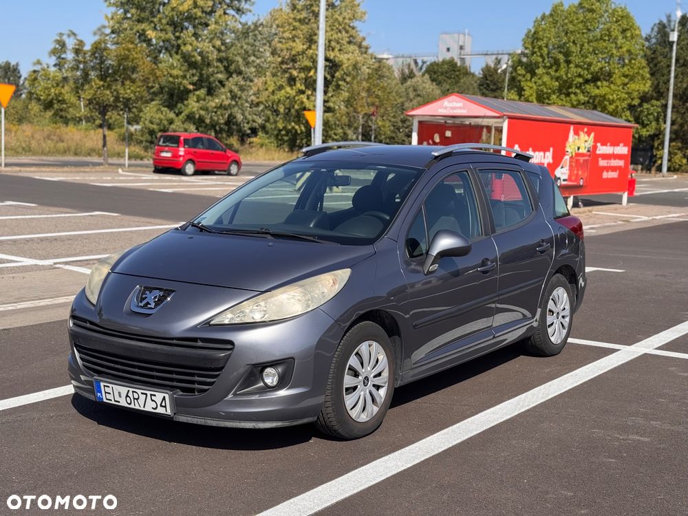 Peugeot 207 - 1