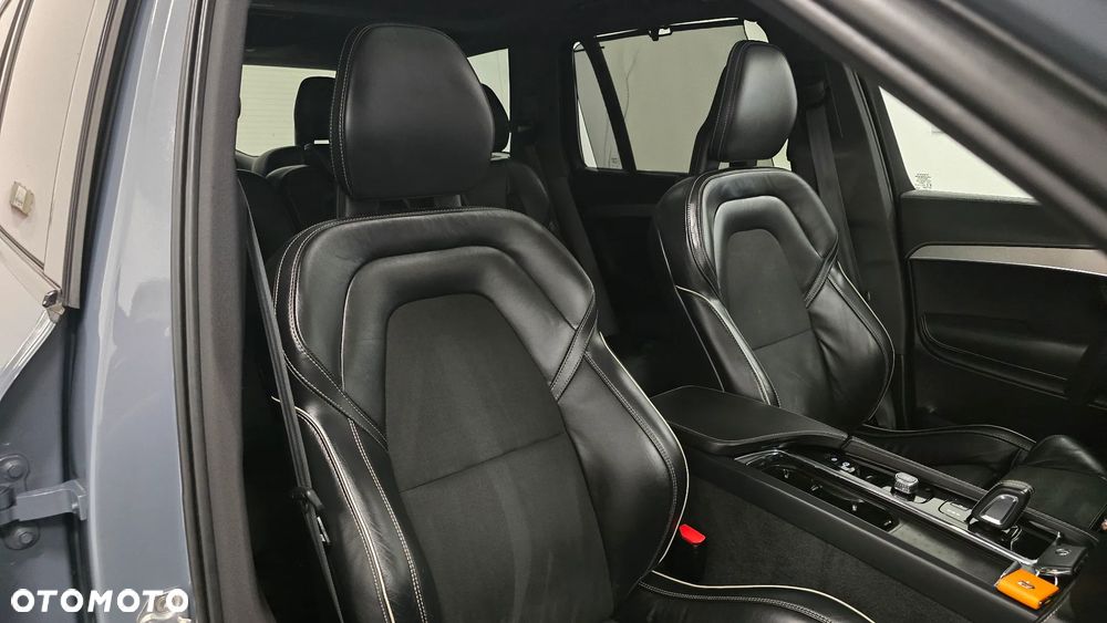 Volvo XC 90 D5 SCR AWD R-Design 7os - 20