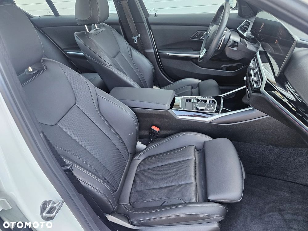 BMW Seria 3 330i - 5
