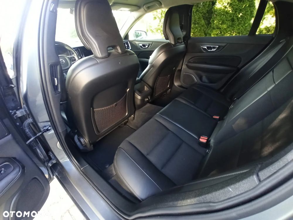 Volvo V60 D3 Geartronic Momentum - 32