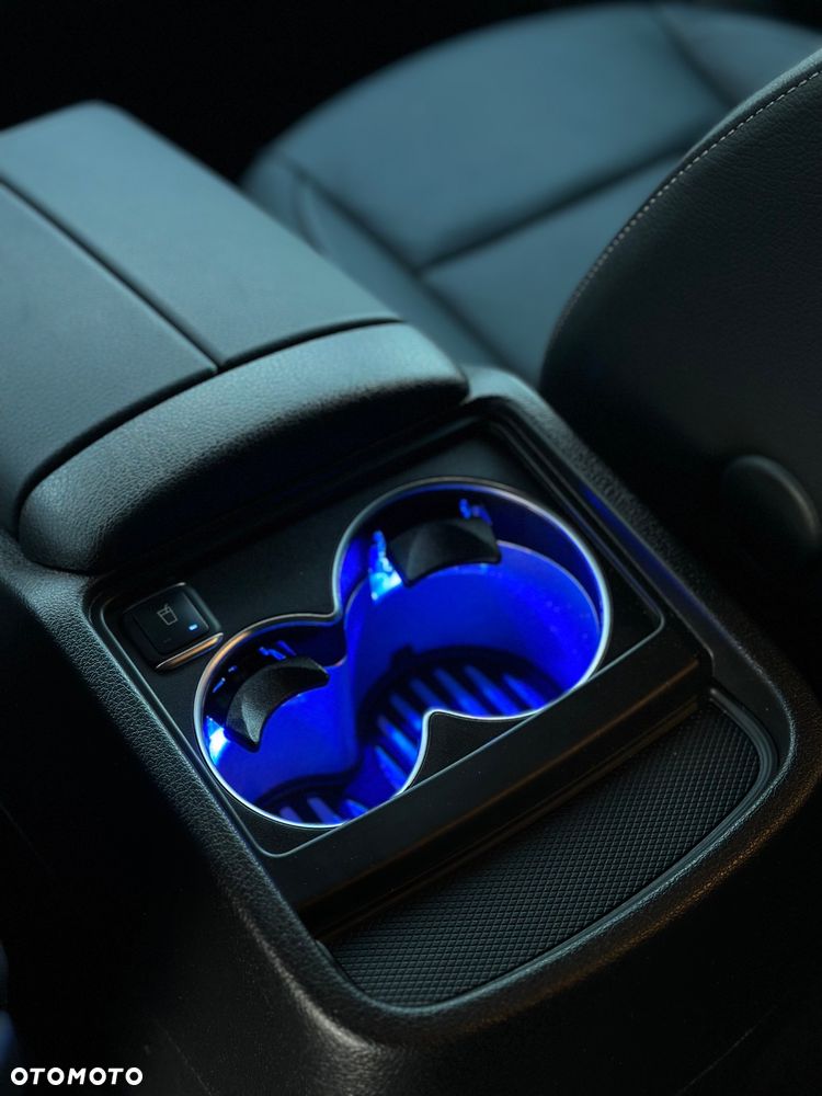 Mercedes-Benz Klasa V 220 d lang 9G-TRONIC Avantgarde - 14