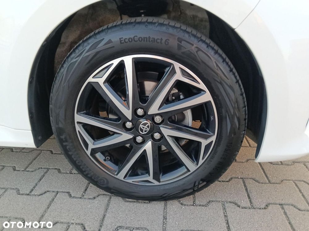 Toyota Yaris - 10