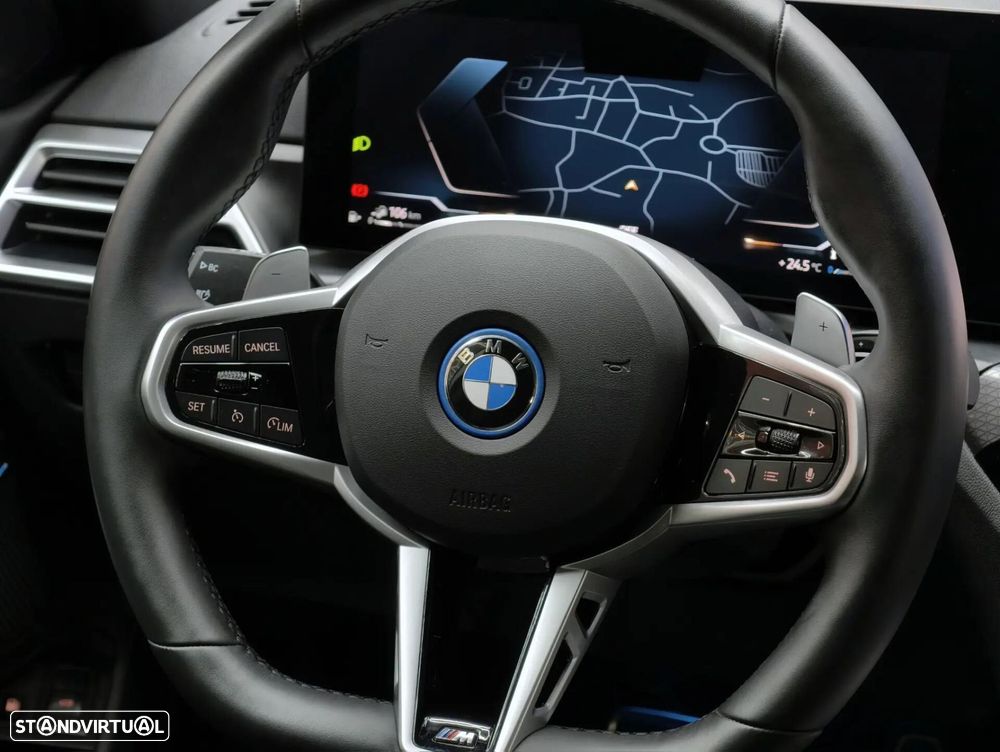 BMW 330 e Pack Desportivo M Pro Auto - 40