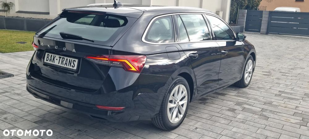 Skoda Octavia 2.0 TDI DSG Style - 8