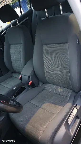 Volkswagen Golf - 11