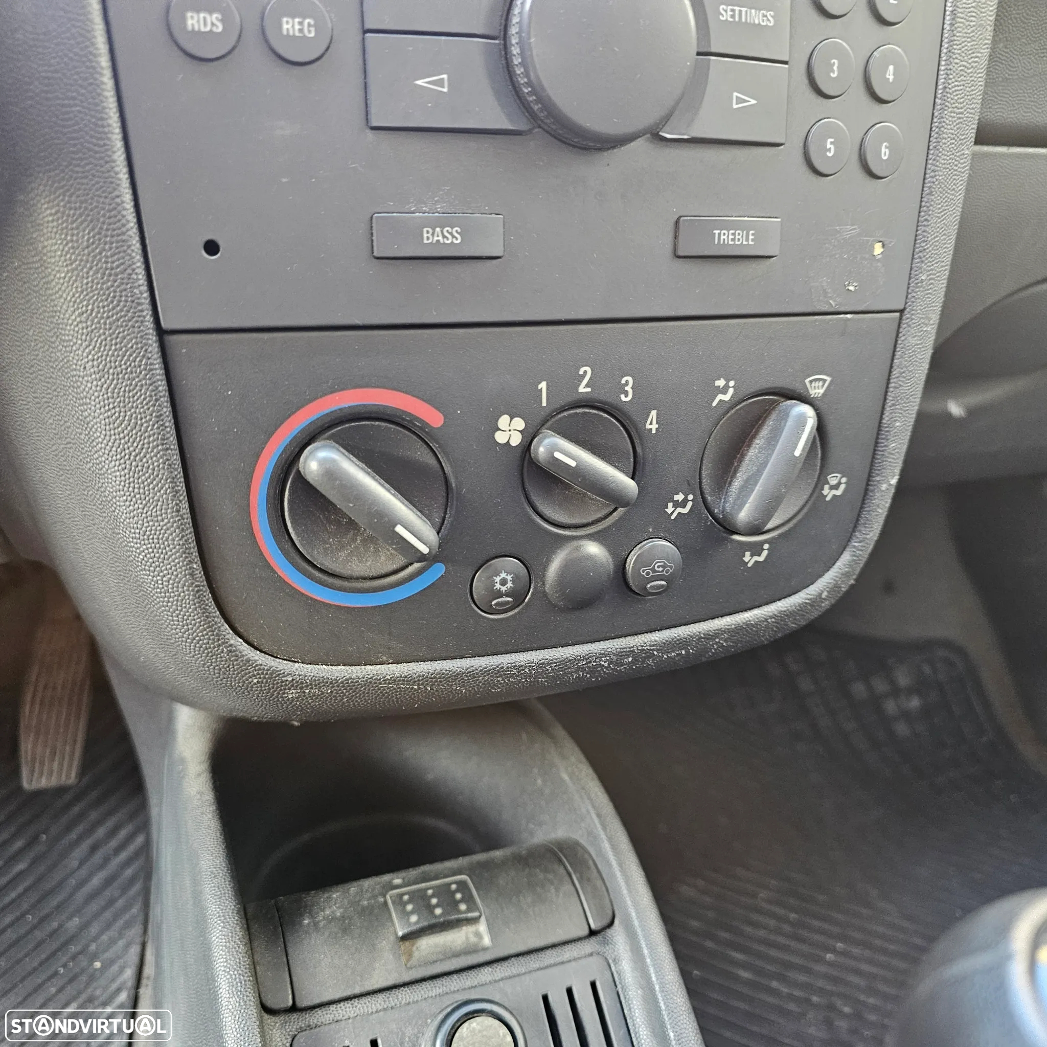 Opel Combo isótermica - 23