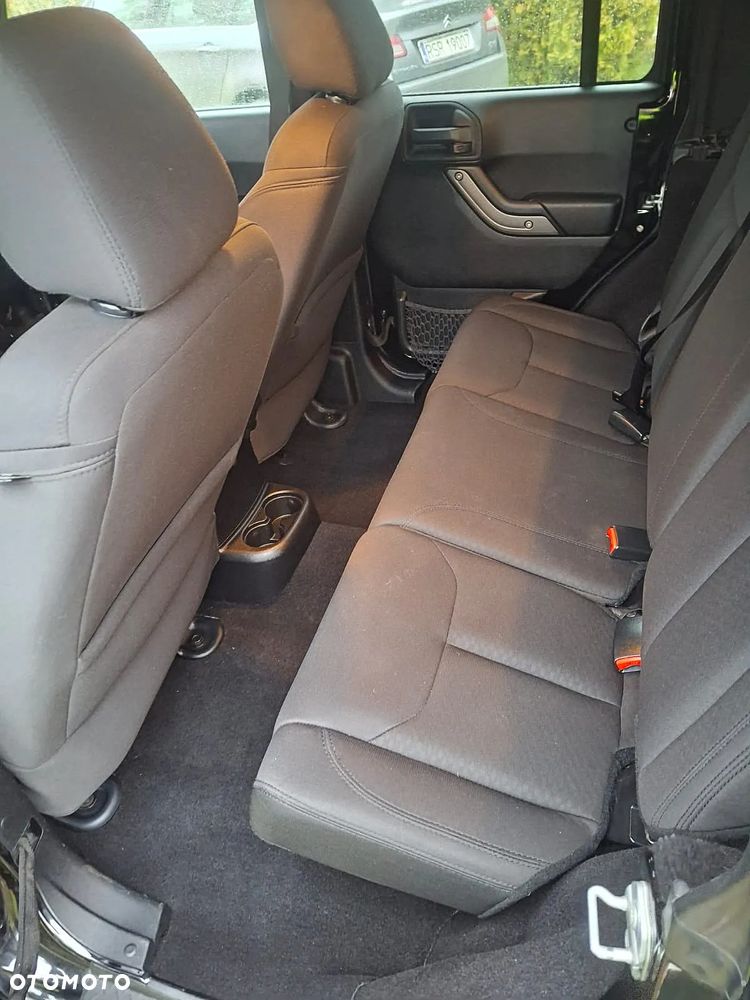 Jeep Wrangler Unlimited 3.6 Automatik Sahara - 12