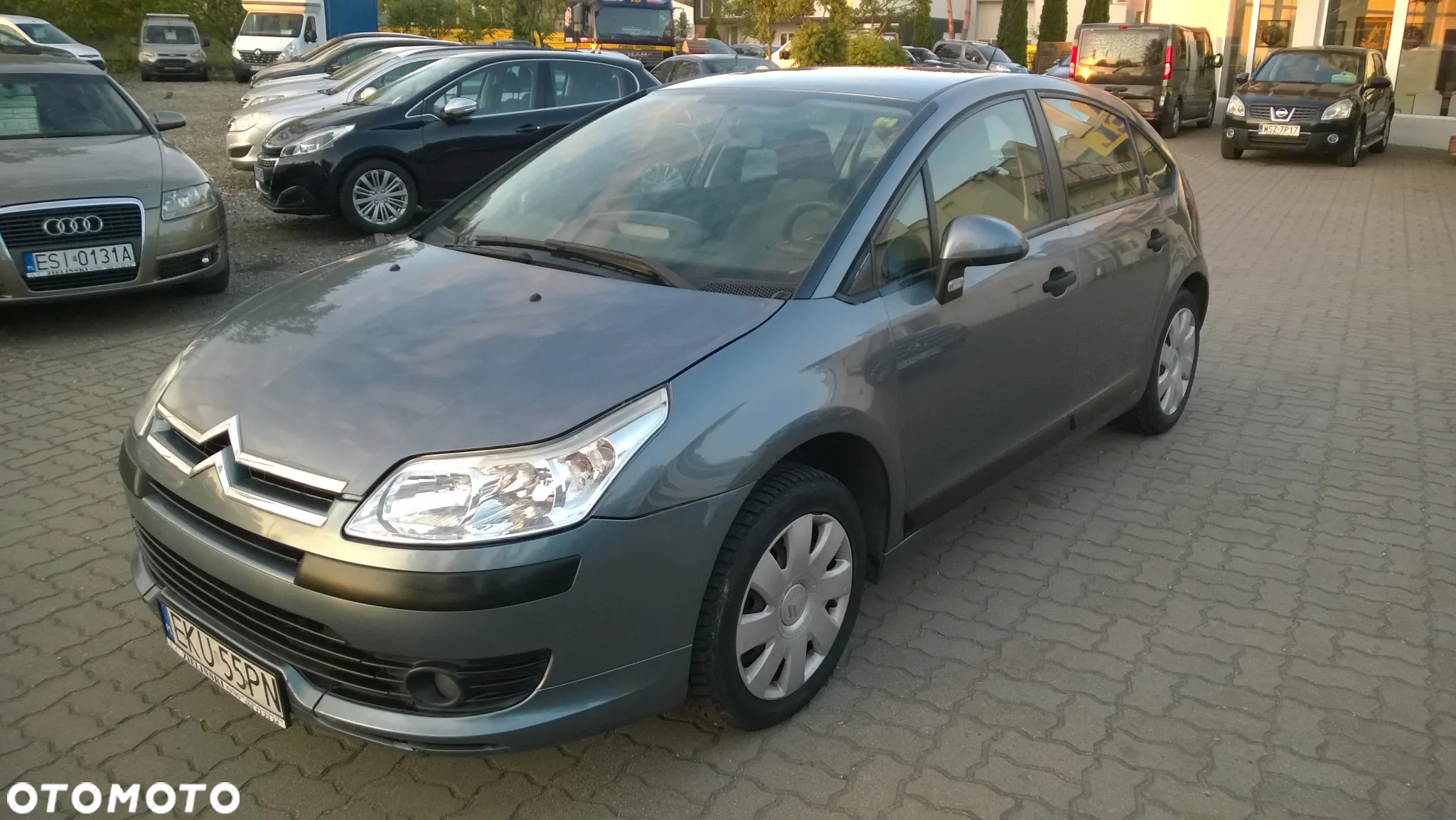Citroën C4 1.4 16V SX - 2