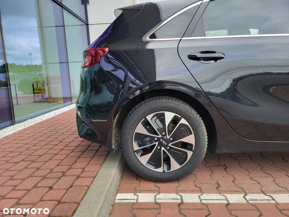 Kia Ceed - 27