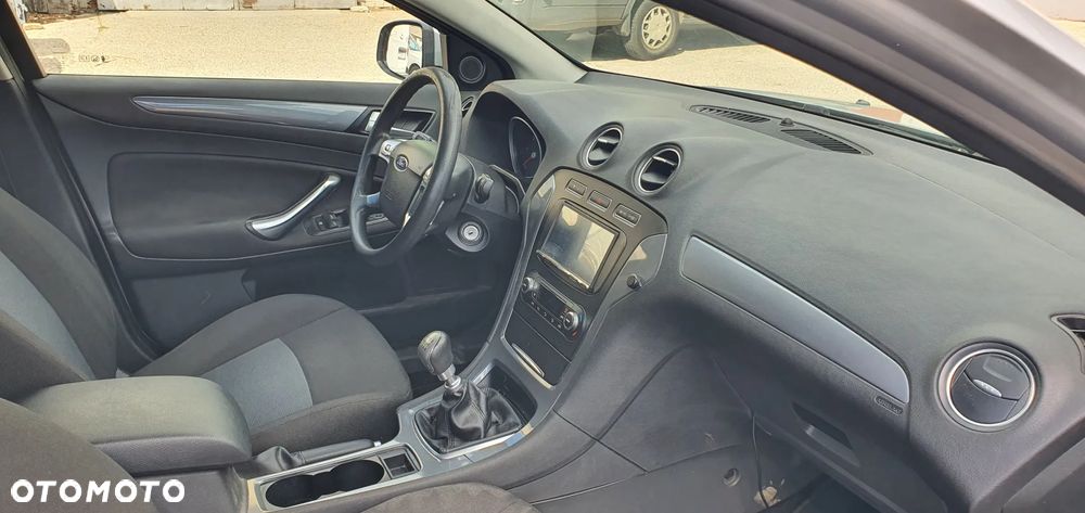 Ford Mondeo 2.0 TDCi Platinium X Plus (Titanium) - 30