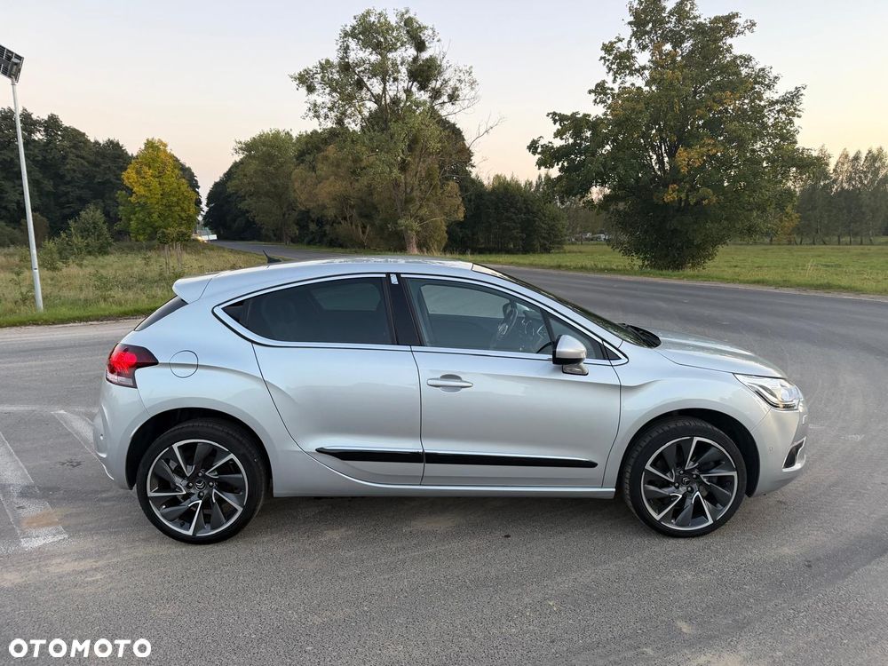 DS Automobiles DS 4 - 24