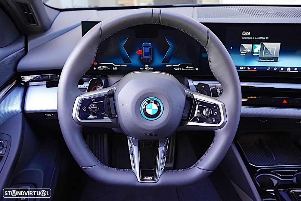BMW 530 e Pack Desportivo M - 34
