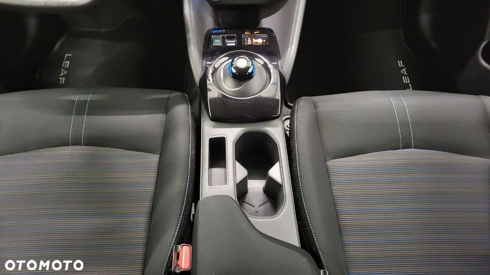 Nissan Leaf - 16