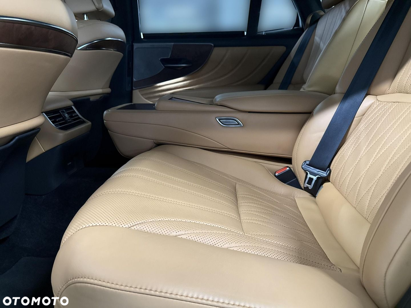 Lexus LS 500h Prestige AWD - 18