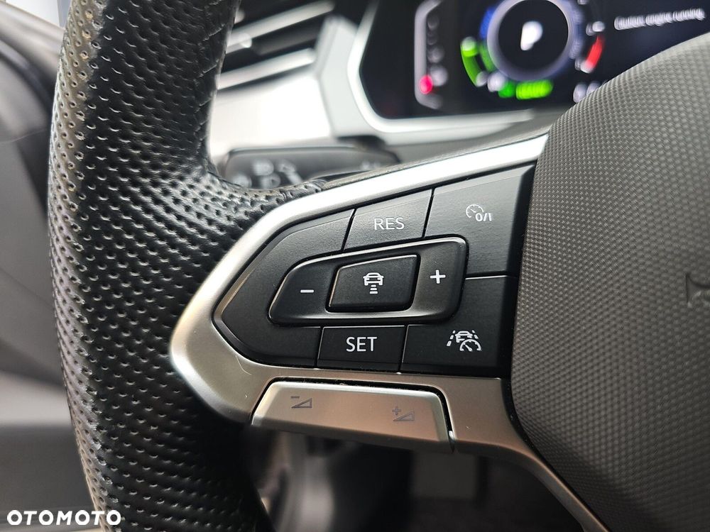 Volkswagen Passat Variant 1.4 TSI Plug-In Hybrid GTE DSG - 15