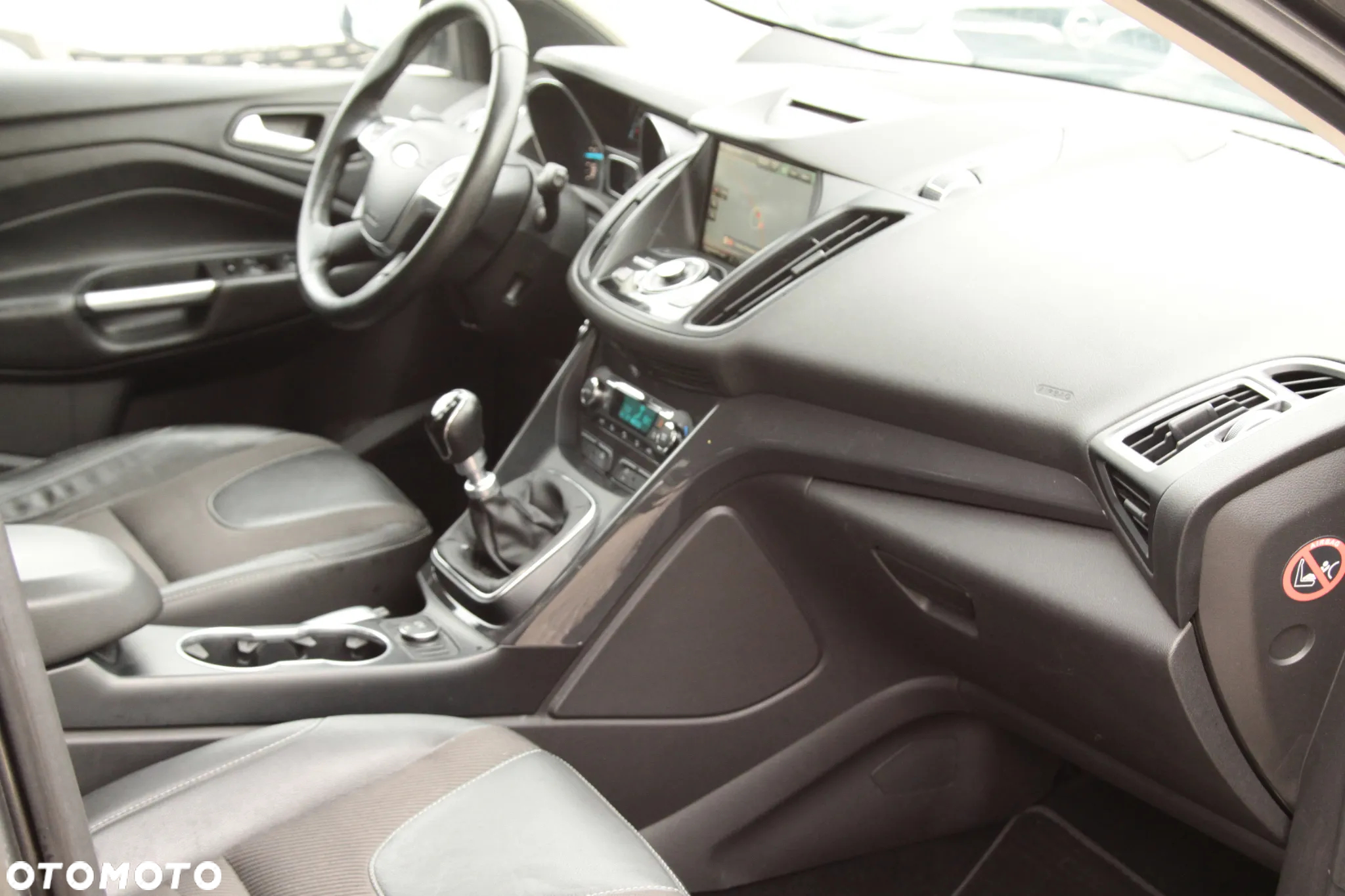 Ford Kuga 2.0 TDCi 2x4 Titanium - 15
