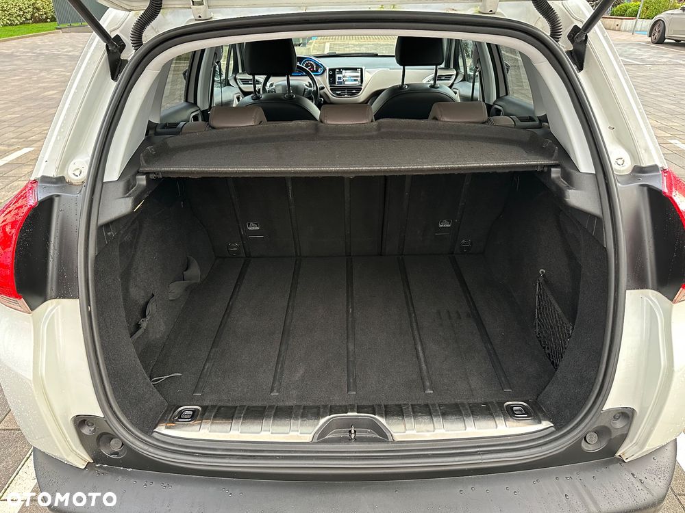 Peugeot 2008 e-HDi FAP 92 EGS6 STOP & START Allure - 28