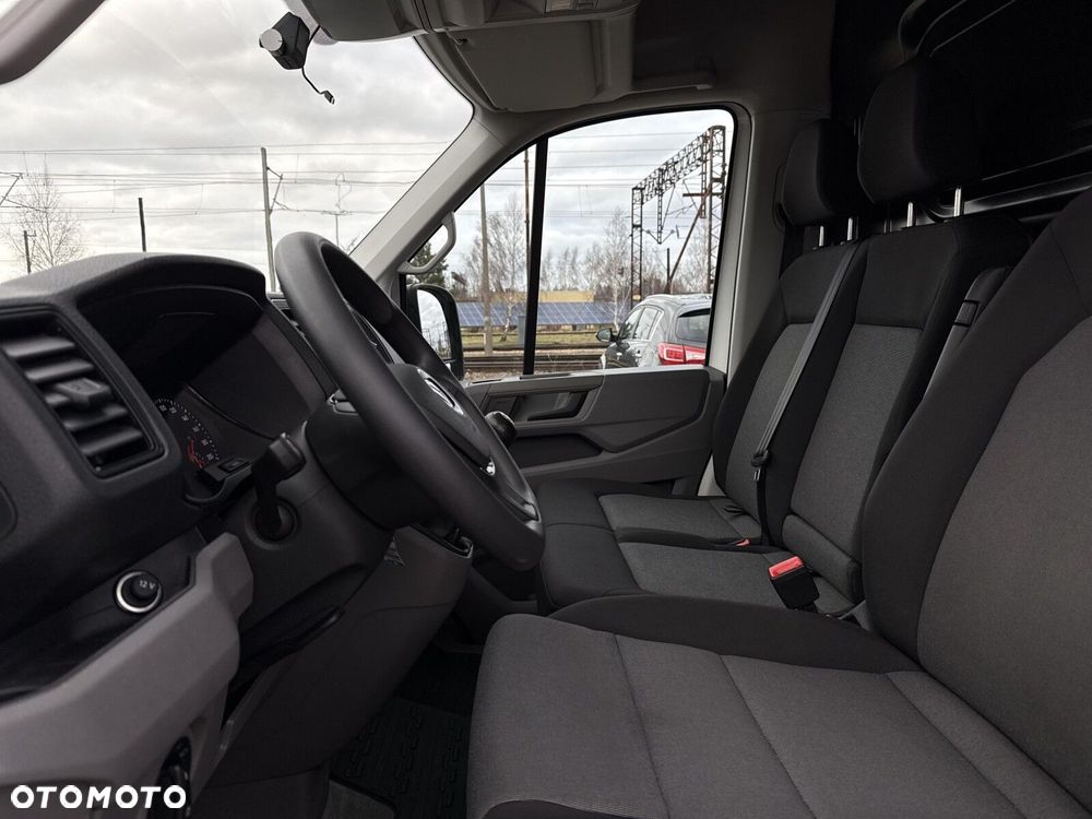 Volkswagen Crafter Furgon 4490 - 12