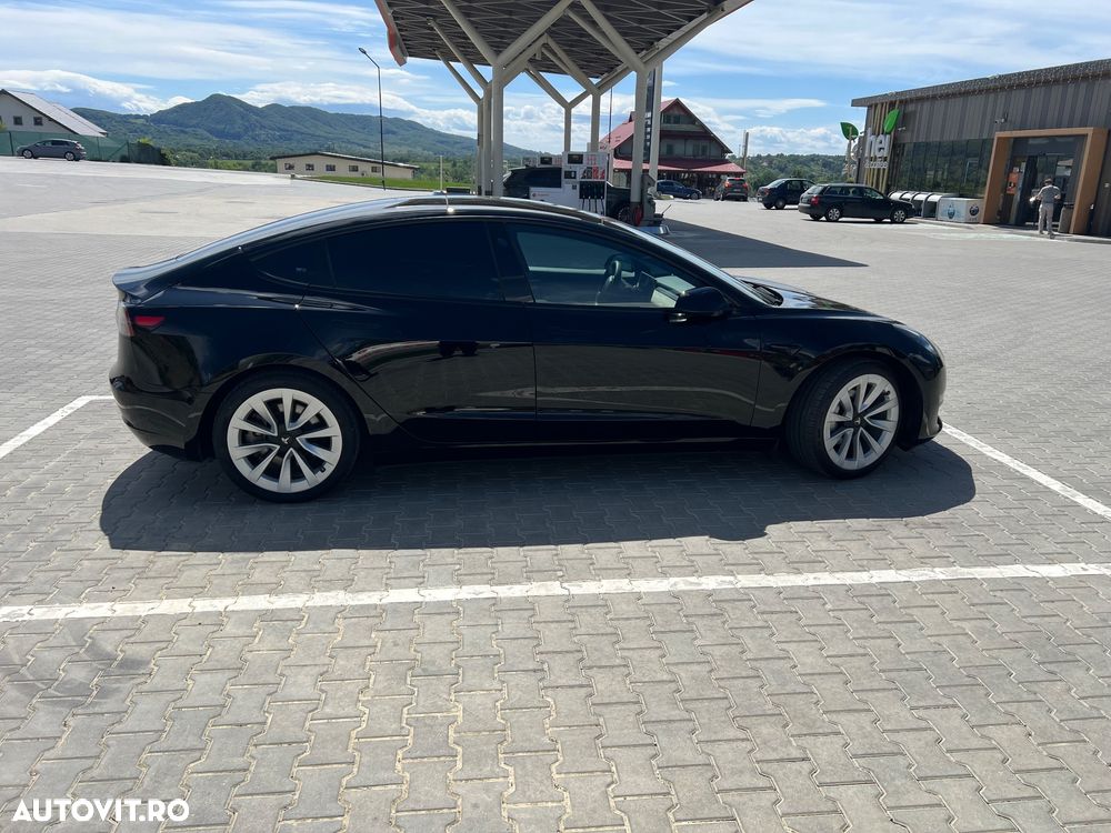 Tesla Model 3 Long Range - 4