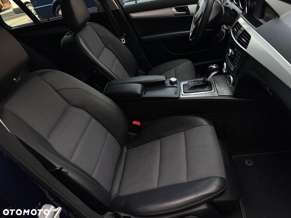 Mercedes-Benz Klasa C 220 CDI DPF Automatik Avantgarde - 17