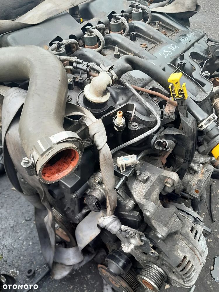 Silnik kompletny Renault Trafic II 2.5 DCI 150 KM 09r G9UB630 - 2
