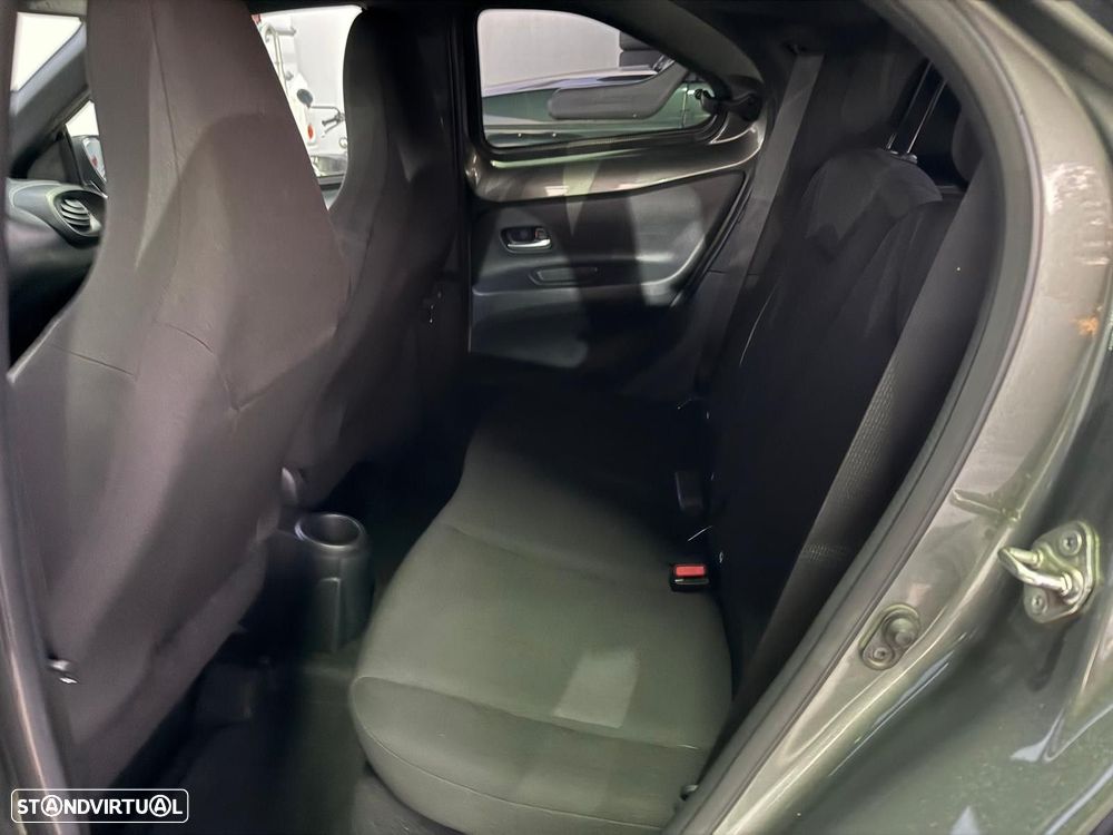 Toyota Aygo X 1.0 Pulse CVT - 16