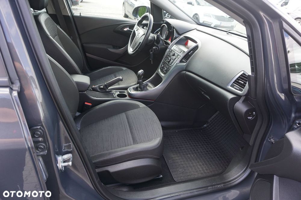 Opel Astra 1.4 Turbo - 26