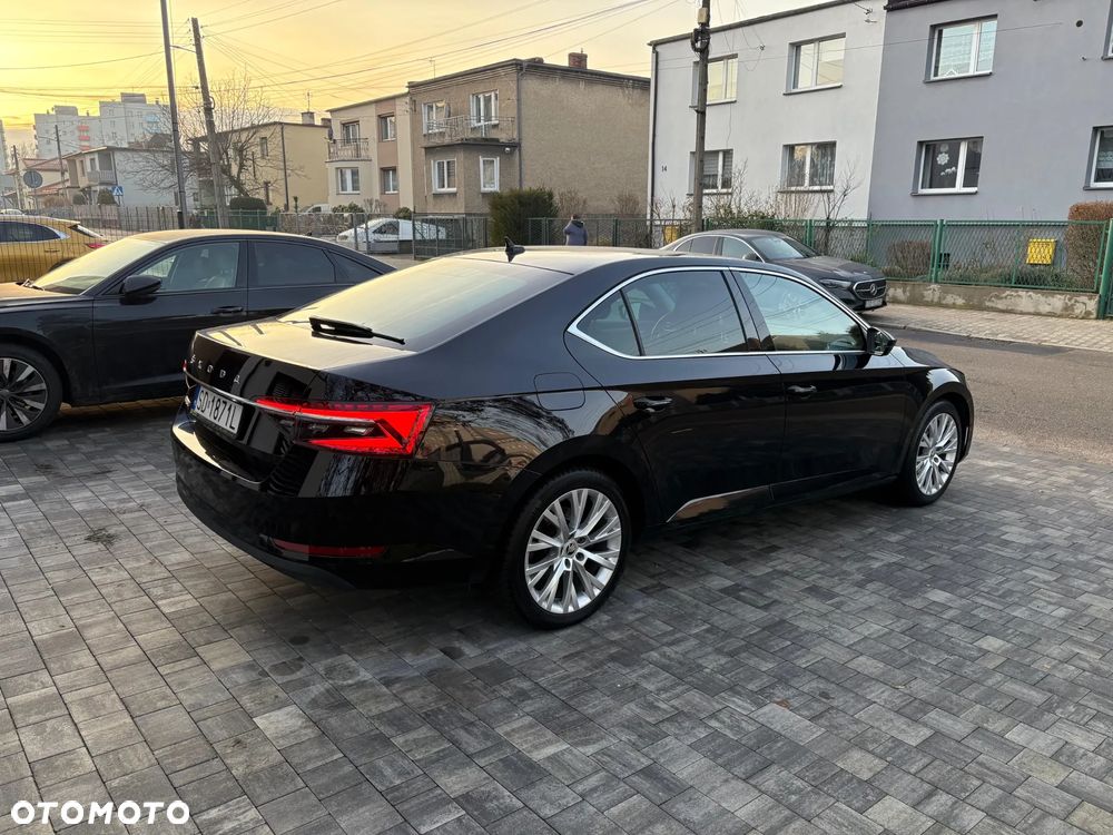 Skoda Superb 2.0 TDI SCR Ambition DSG - 6