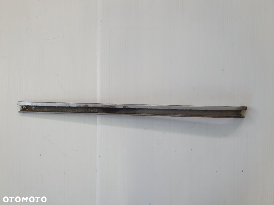 PROWADNICA DRZWI ŚRODKOWA MERCEDES VITO VIANO  639