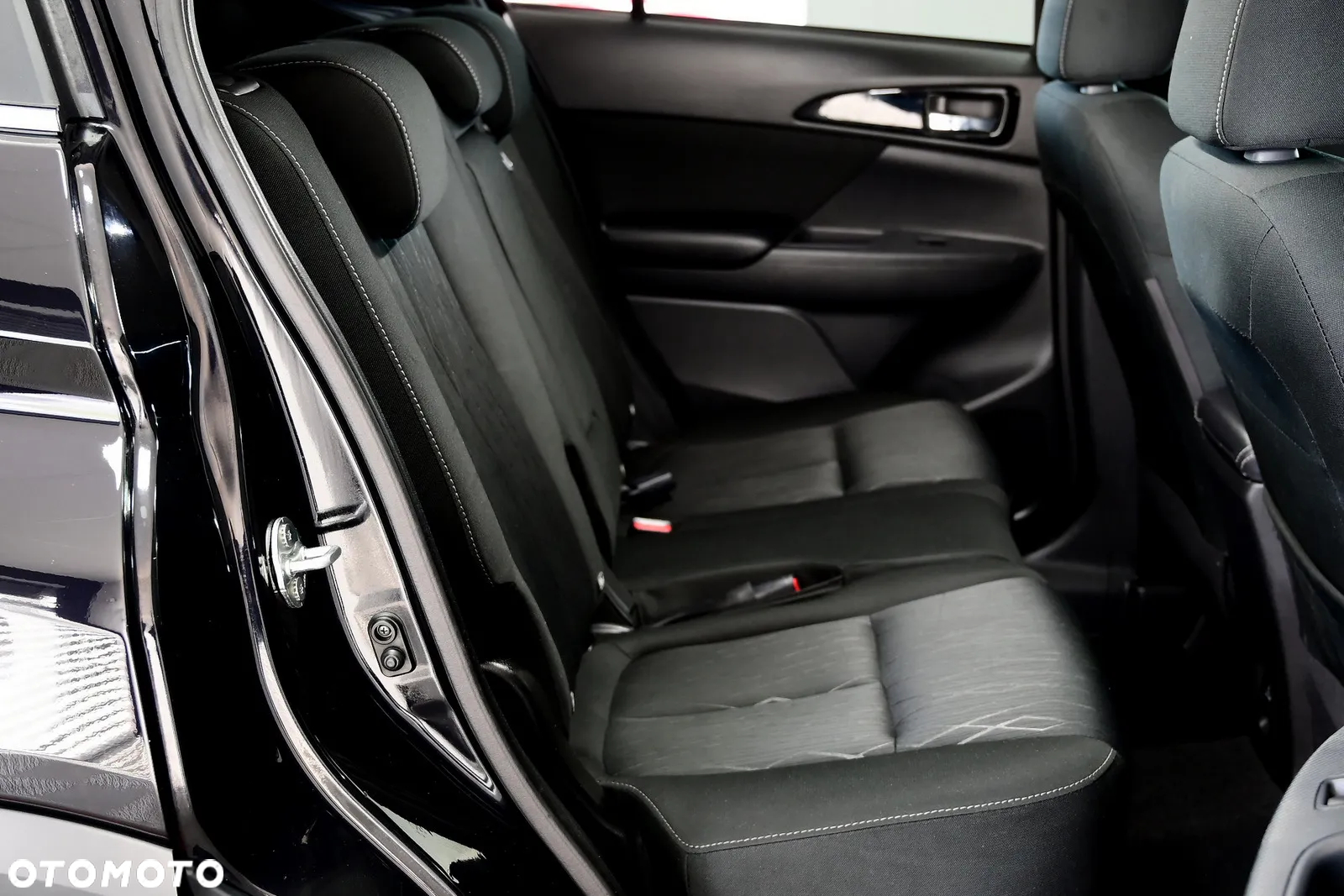 Mitsubishi Eclipse Cross - 23
