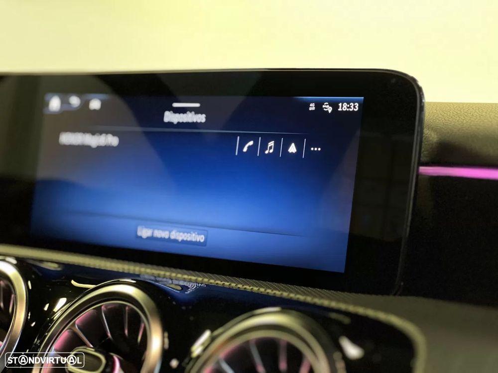 Mercedes-Benz A 250 Limousine e AMG Line - 23