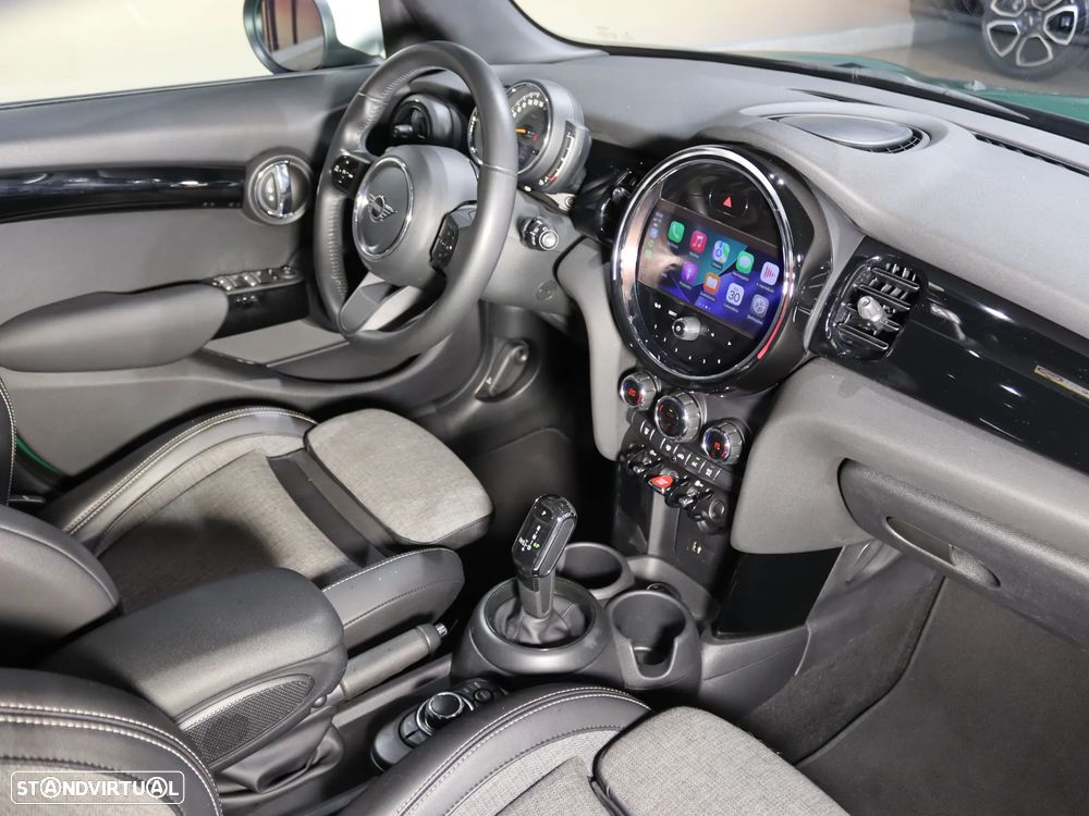 MINI 5 Portas Cooper Aut. - 17