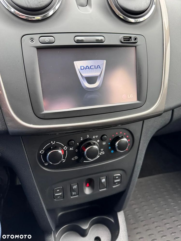 Dacia Sandero 0.9 TCe SL Celebration S&S EU6 - 31